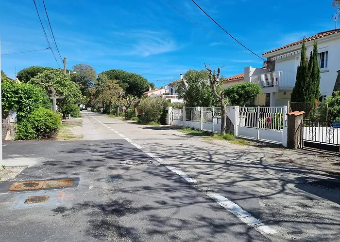Appartamento Neuf Climatisé, Loggia Spacieuse, à 200m De La Avec Parking Privé - Fr-1-388-206 *